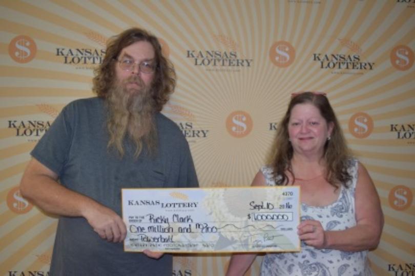 Couple from Wichita win $1000000 Powerball prize